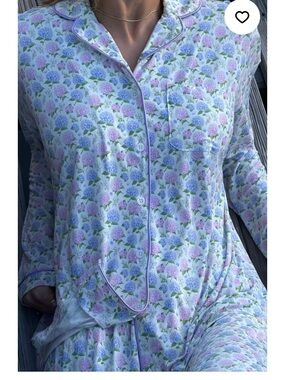 RozAve Hydrangea Pajama Set size small